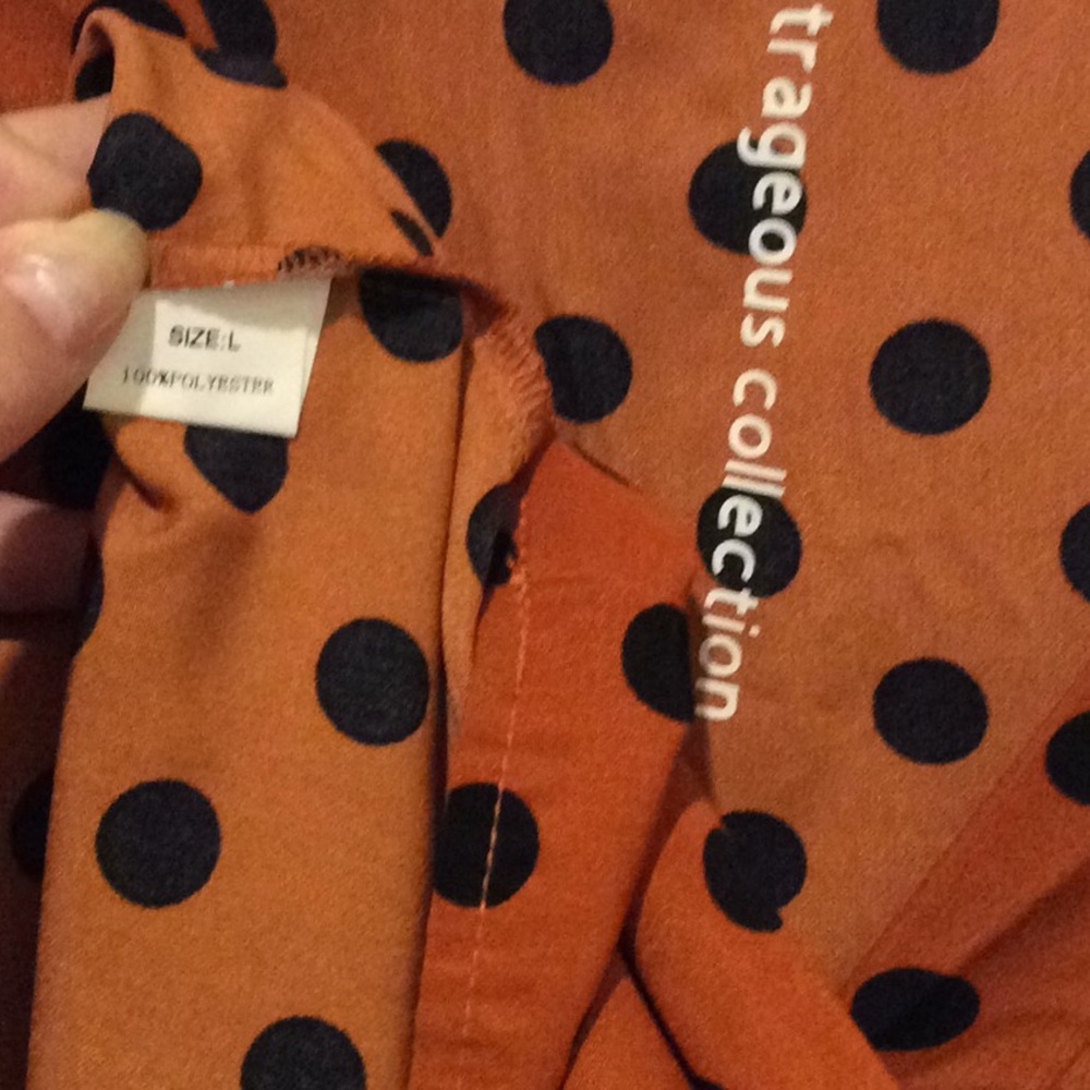 Outrageous Collection blouse - Picture 4 of 5